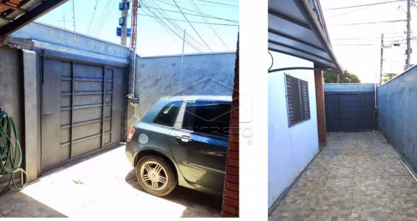 Casa à venda com edícula - Vila Monlevade