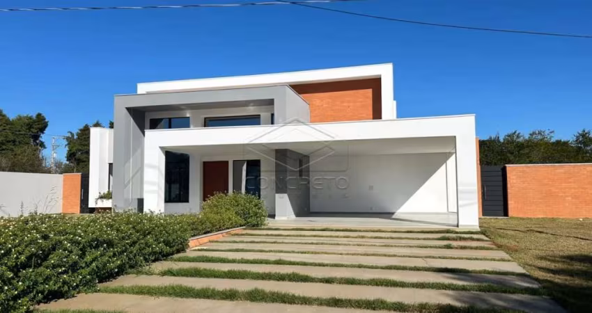 Casa no Condominio Laguna