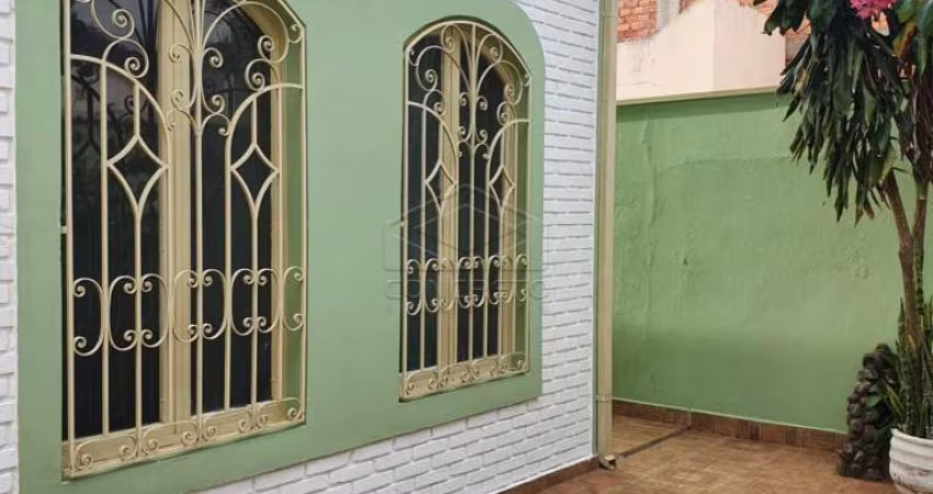 Linda Casa Disponível para Venda com 4 Dormitórios