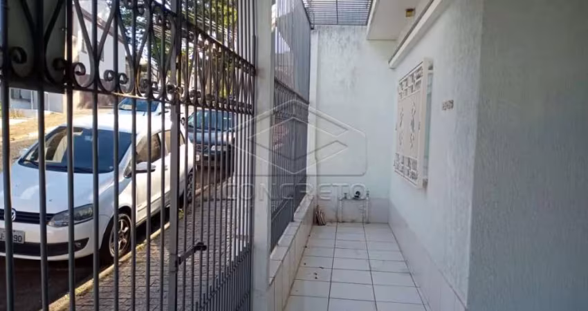 LINDA CASA NA RUA SILVA JARDIM