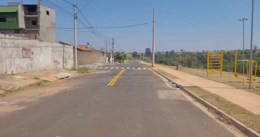 Terreno murado na Vila Dutra