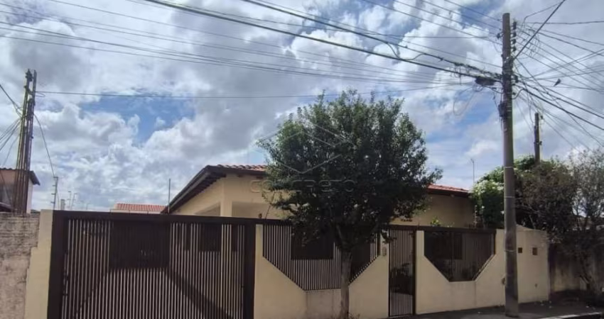 Excelente residência - Ótima localização - Vila Cardia
