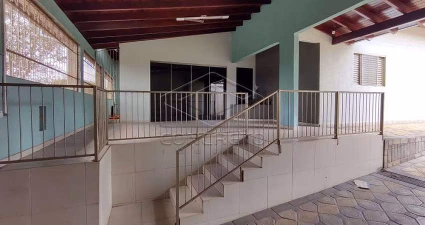 CASA NO JARDIM PAGANI, boa infraestrutura e localização!