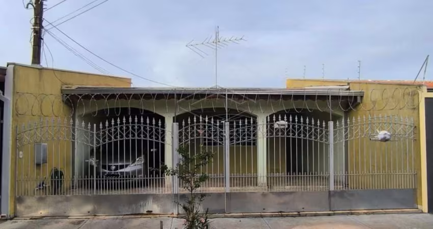 Casa com 03 dormitórios - Rosa Branca