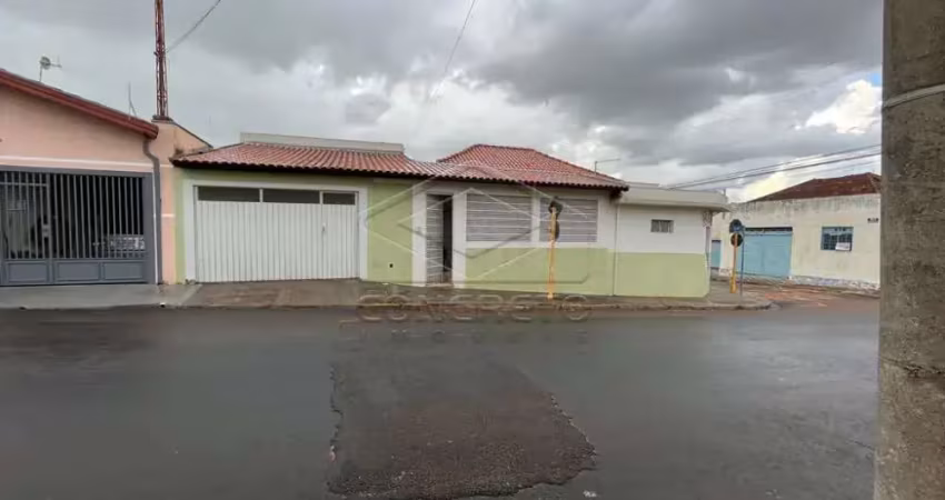 Residência com 03 dormitórios no Bela Vista