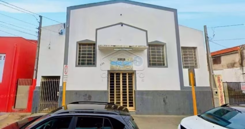 SALÃO COMERCIAL COM UMA ÁREA DE 330 METROS NO CENTRO DA CIDADE