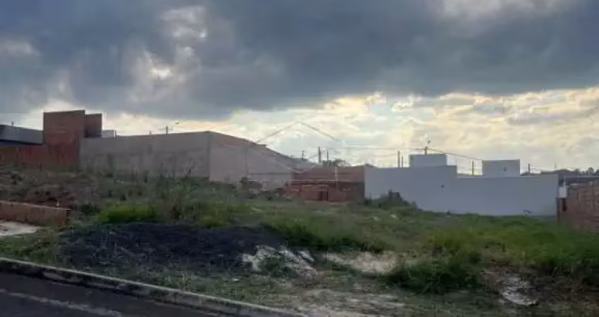 Casa à venda no Residencial Lívia, Botucatu 