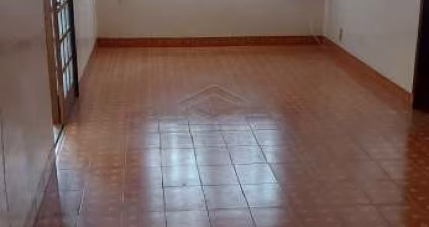 Residência no centro de Agudos
