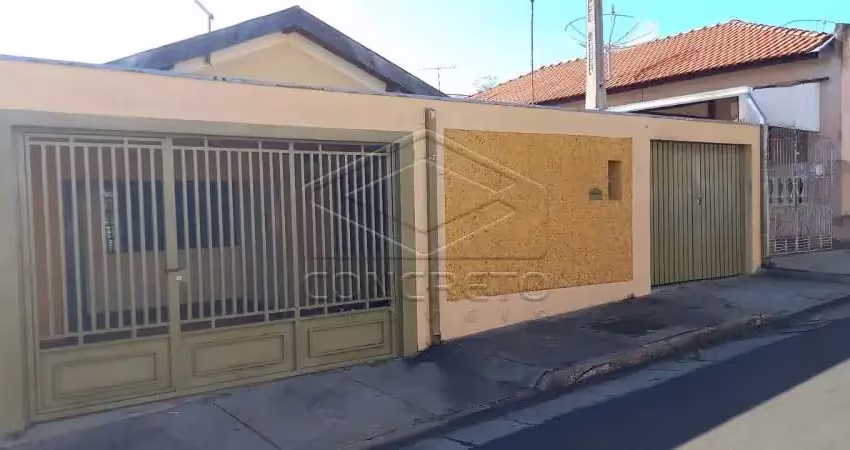 Casa com 3 quartos à venda na Vila Santa Cecilia, Agudos 