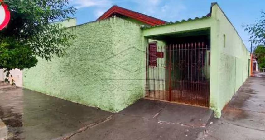 RESIDÊNCIA COM 03 DORMITÓRIOS PRÓXIMO AO CAIC