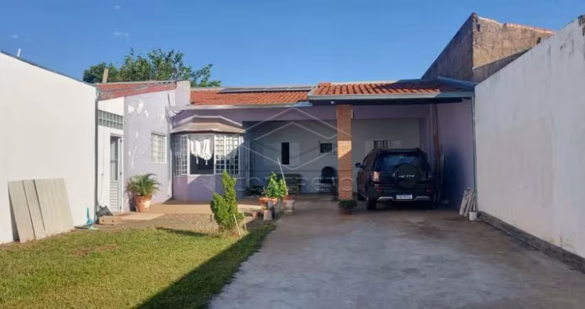 Residência com terreno inteiro - Vila Industrial