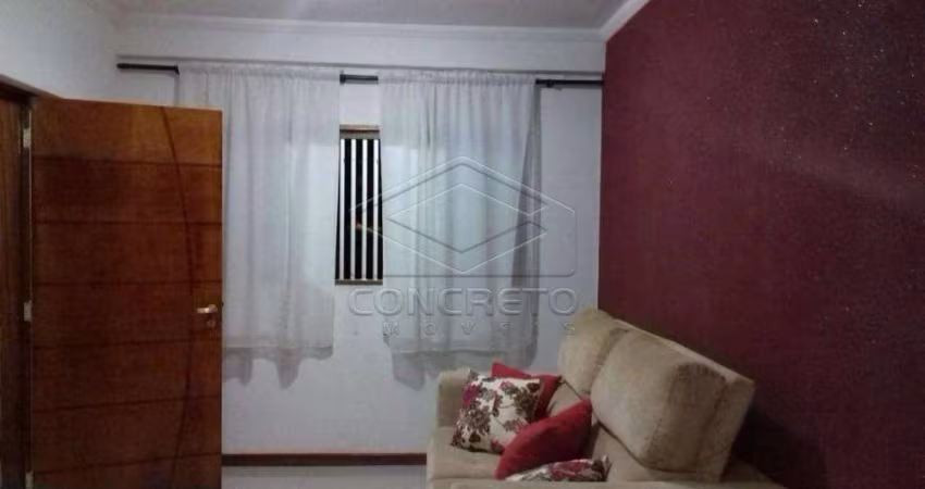 Residência com estrutura para sobrado