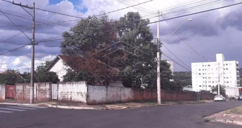 TERRENO NO CENTRO DE AGUDOS