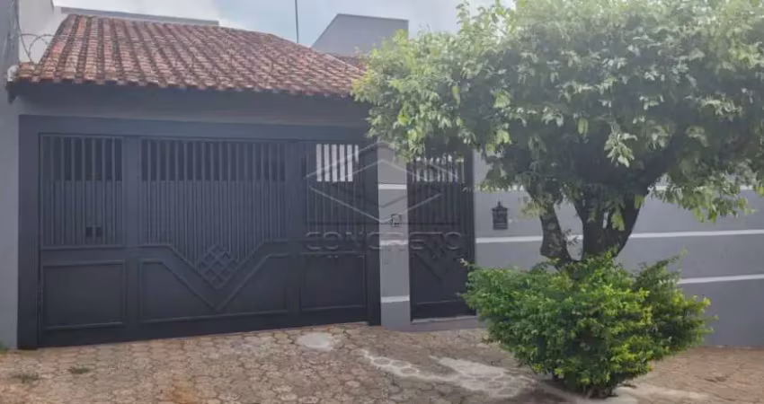 Residência com 02 dormitórios - Vila Industrial