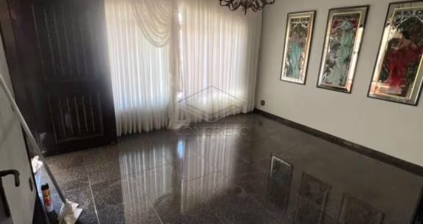 Sobrado com 3 dormitórios - Vista Alegre