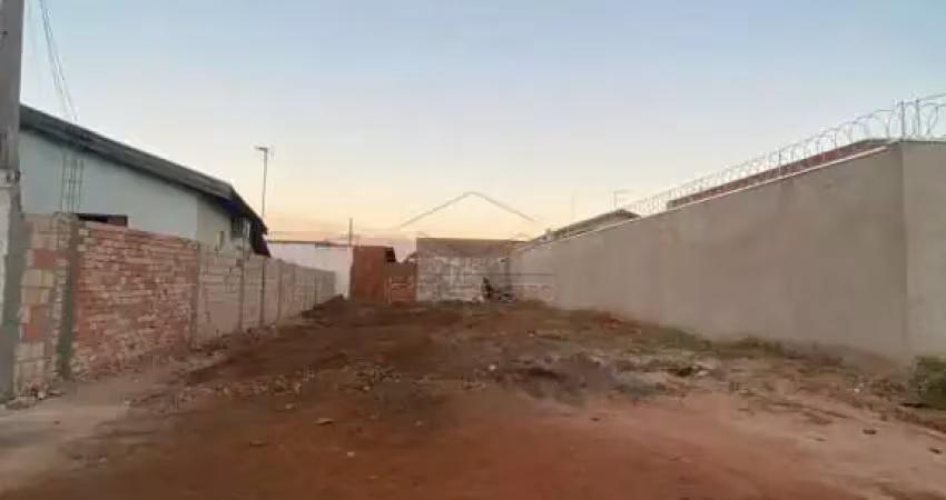 Terreno plano - Bem localizado - PQ Bauru