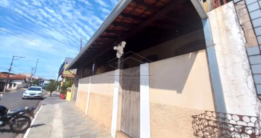 CASA NA ÁREA CENTRAL DE AGUDOS
