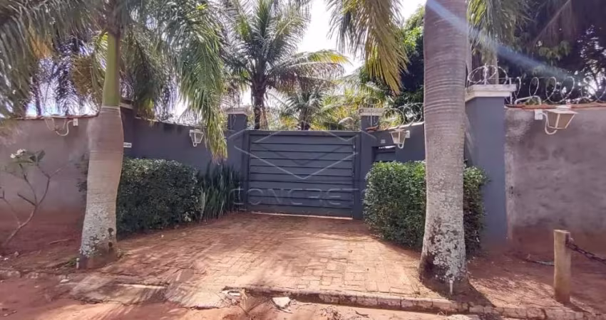 RESIDÊNCIA EM CHÁCARA - CONDOMÍNIO RECANTO DOS BANDEIRANTES