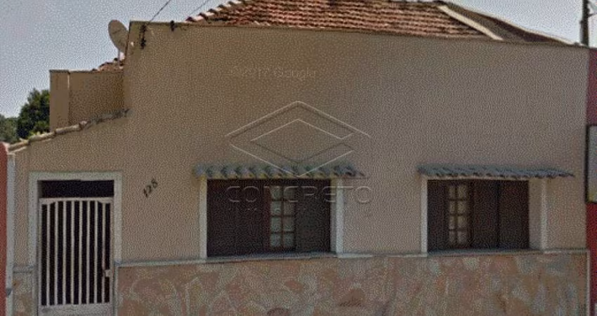 Casa Padrão em Agudos