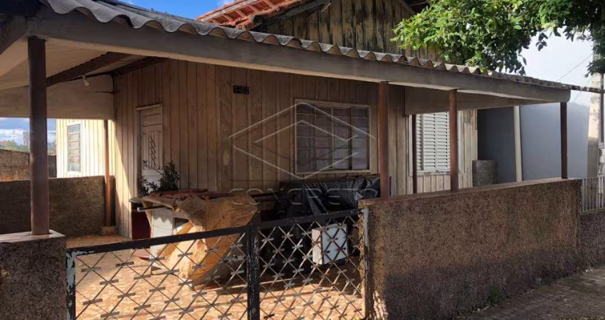 Casa e galpão para demolição