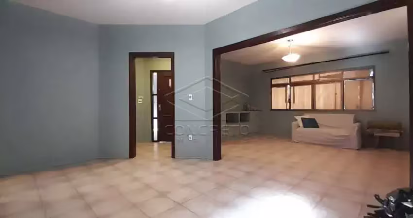 Casa com 3 quartos para alugar no Jardim Alvorada, Jaú 
