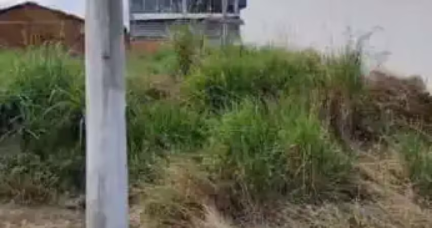 Casa à venda no Jardim Solange, Bauru 