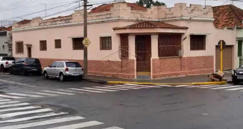 Casa com 3 quartos à venda no Centro, Bauru 