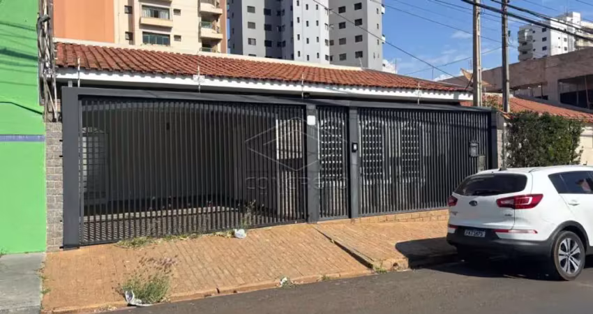 Linda casa com 3 dormitórios - proximo à avenida getulio vargas