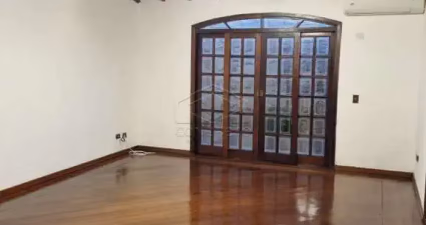 Casa com 3 quartos para alugar no Jardim Europa, Bauru 