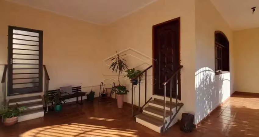 Casa com 3 quartos à venda no Jardim Itamarati, Jaú 