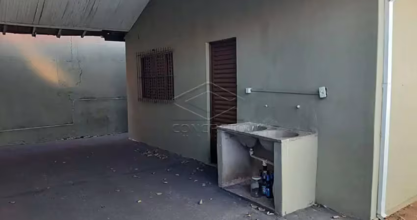 Casa com 2 quartos para alugar na Vila São Paulo, Bauru 