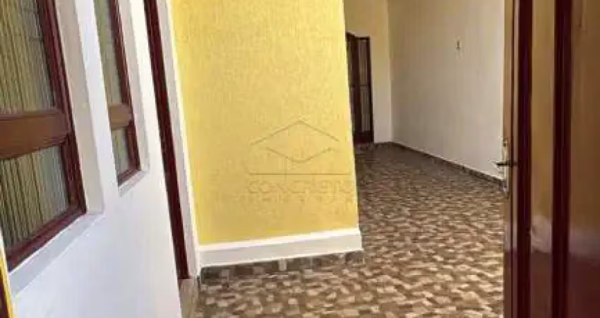 Casa com 2 quartos para alugar na Vila Serrão, Bauru 