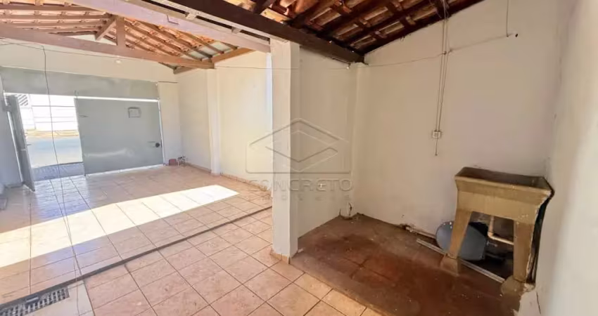 Casa com 2 quartos para alugar no Centro, Jaú 