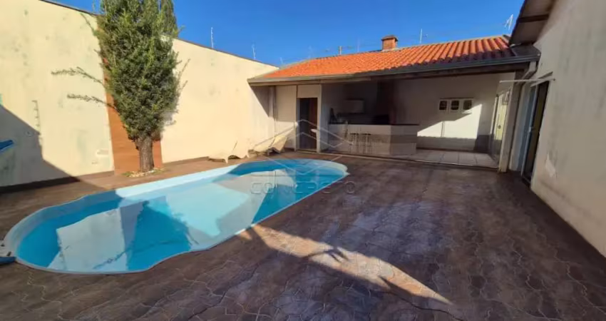 Casa com 3 quartos para alugar no Jardim Maria Luiza III, Jaú 