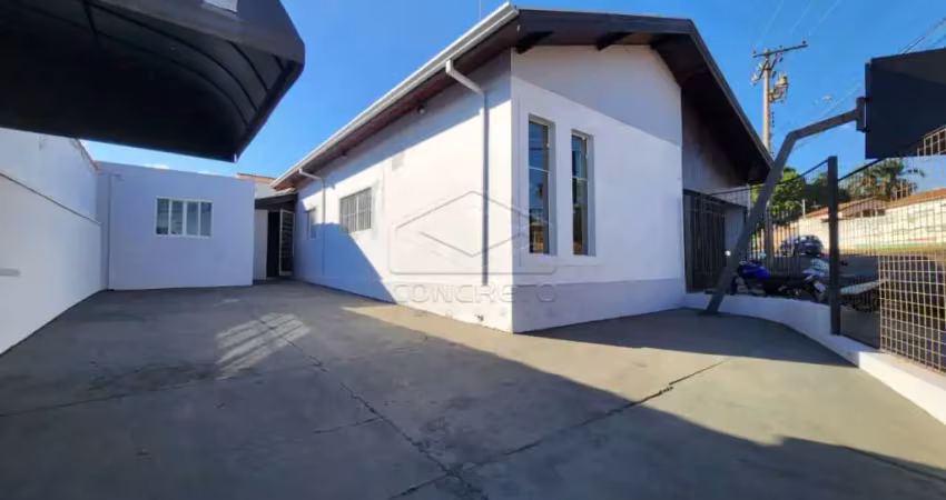 Casa com 3 quartos para alugar na Chácara Bela Vista, Jaú 