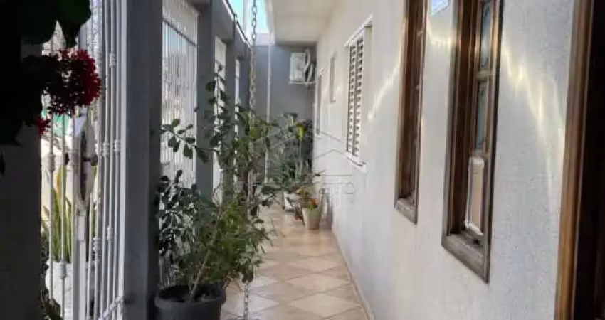 Casa entre a avenida getúlio vargas e nossa senhora de fátima com03 dormitórios sendo 1 suíte no jardim américa