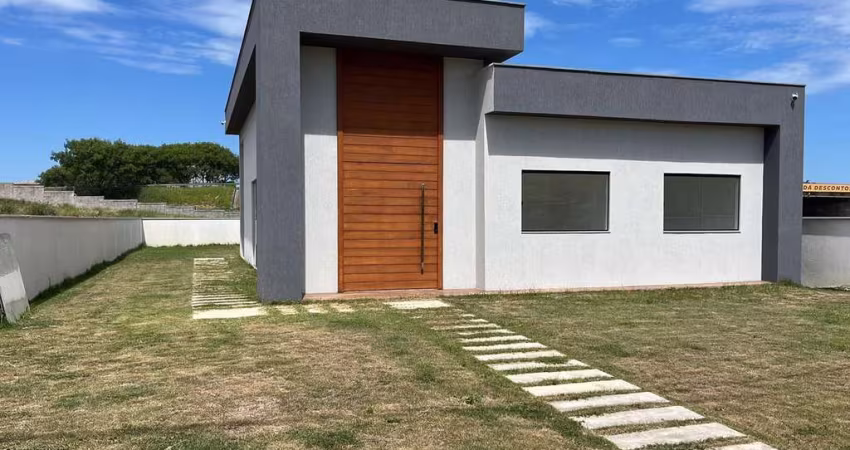 Casas 3 e 4 Quartos para Venda em São Pedro da Aldeia, Praia LInda, 4 dormitórios, 3 suítes, 4 banheiros, 2 vagas