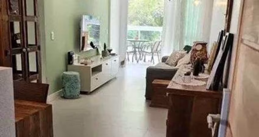 Apartamento Reformado com Fino Acabamento — 122m² | Frente