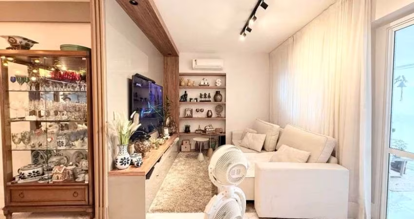 Apartamento Reformado com Varanda — Conforto e Versatilidade!