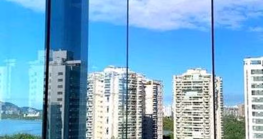 Apartamento Espaçoso | 140 m² | 4 Quartos (1 Suíte) | Barra da Tijuca
