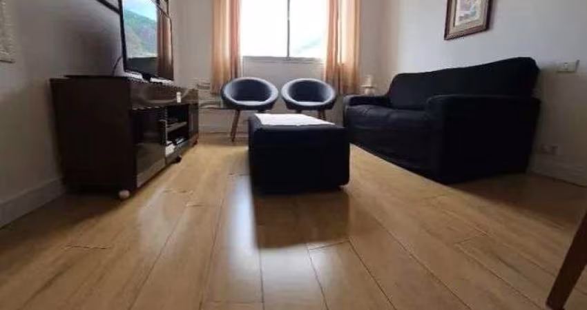 Apartamento à Venda | Copacabana — Terceira Quadra da Praia | Porteira Fechada