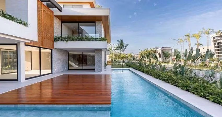 Casa Triplex de Altíssimo Luxo – Projeto Contemporâneo com Vista Privilegiada