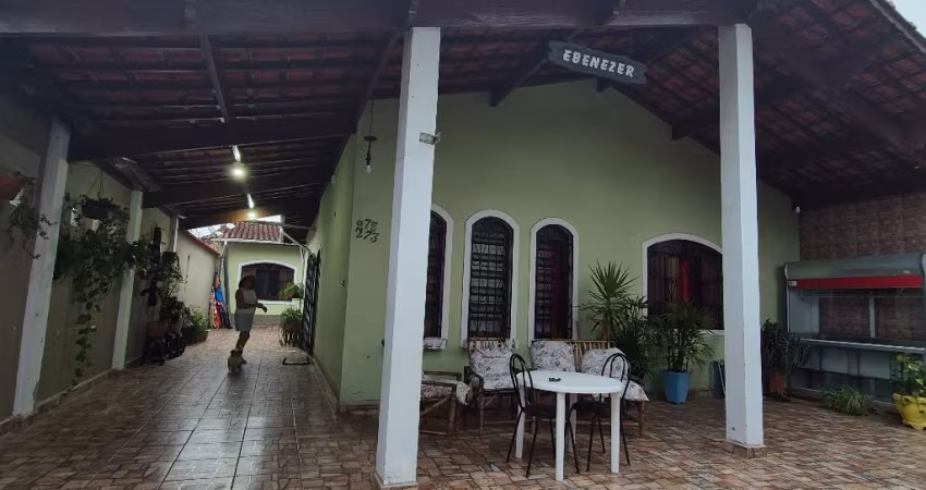 Casa espaçosa apenas 250 metros do Mar
