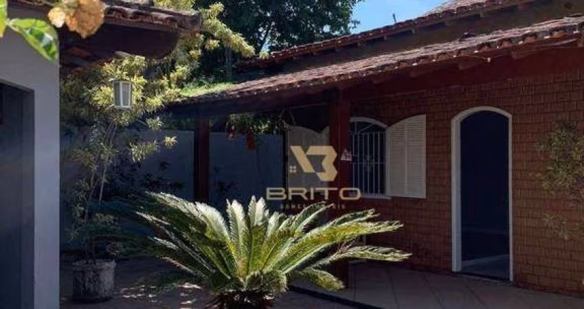 Casa com 3 dormitórios à venda, 260 m² por R$ 460.000,00 - Parque Aeroporto - Macaé/RJ