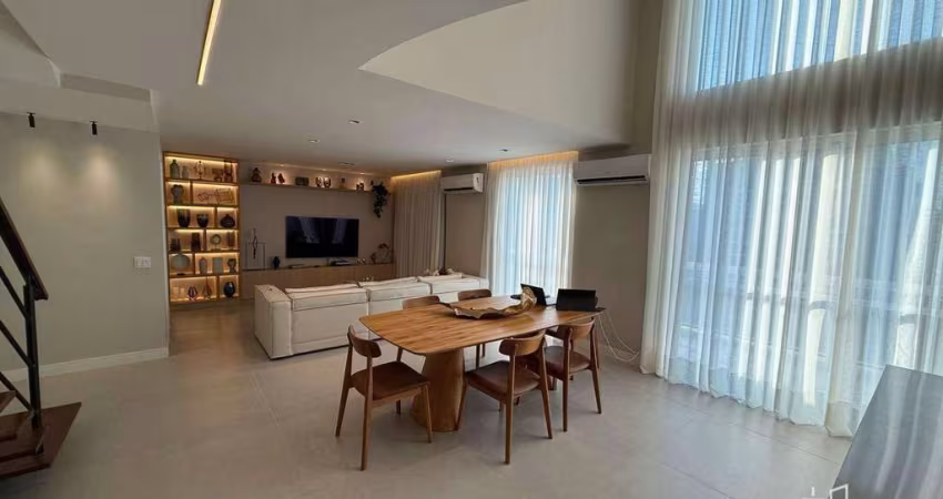 Península Mandadim, com 125 m² de área privativa. O imóvel dispõe de 2 quartos, sendo 1 suíte, 2 vagas de garagem