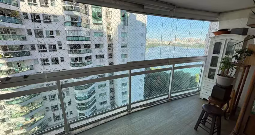 Quatro paredes imobiliária vende – península fit  apartamento impecável à venda no península fit! unidade de 3 qts sendo 1 suíte, 100m2, localizada em
