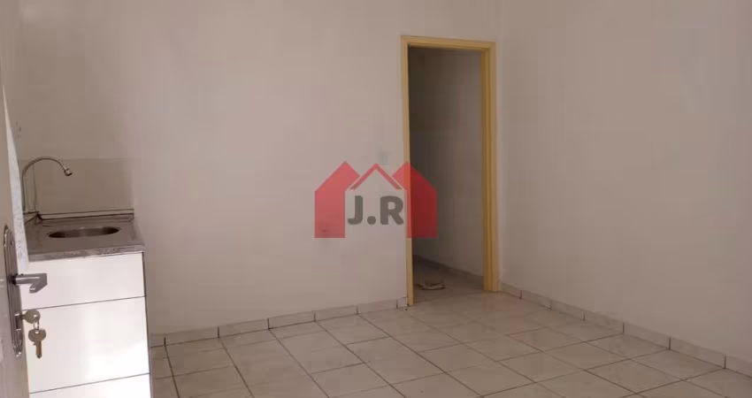 Casa com 2 quartos para alugar no Jardim Itapeva, Mauá 