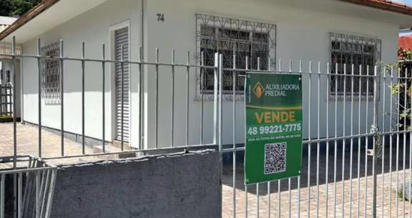 Casa com 2 quartos à venda na Rua Custódio Fermino Vieira, 74, Saco dos Limões, Florianópolis
