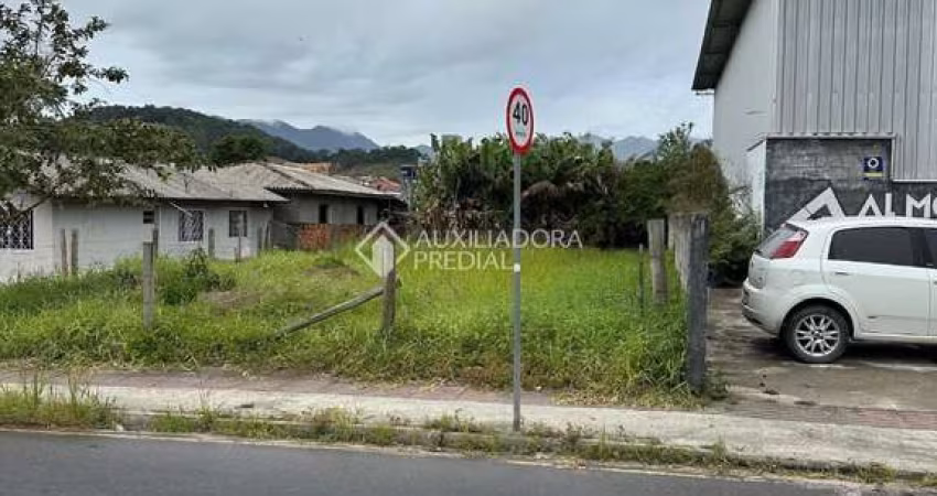 Terreno à venda na Rua João Francisco Barcelos Júnior, 427, Bela Vista, Palhoça