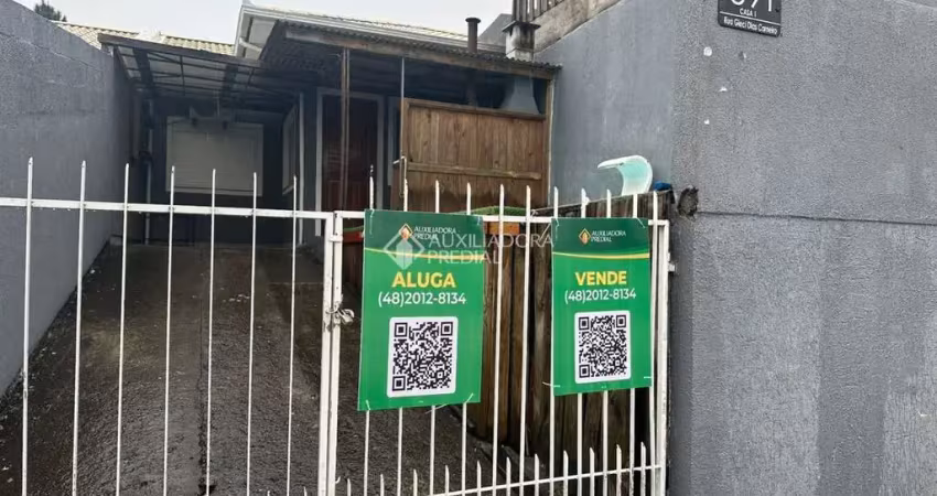 Casa com 2 quartos à venda na Rua Gleci Dias Carneiro, 591, Bela Vista, Palhoça